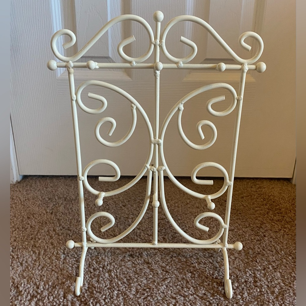 Jewelry Stand